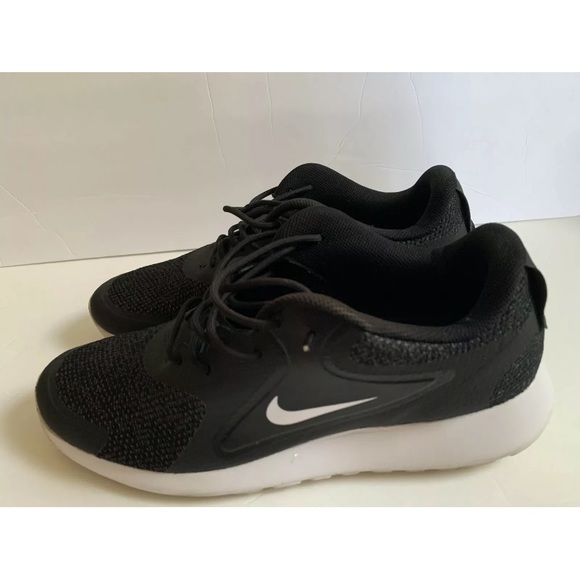 Nike Other - Nike Men Zaca Running Shoes Size 13 Black & White BQ4007 001